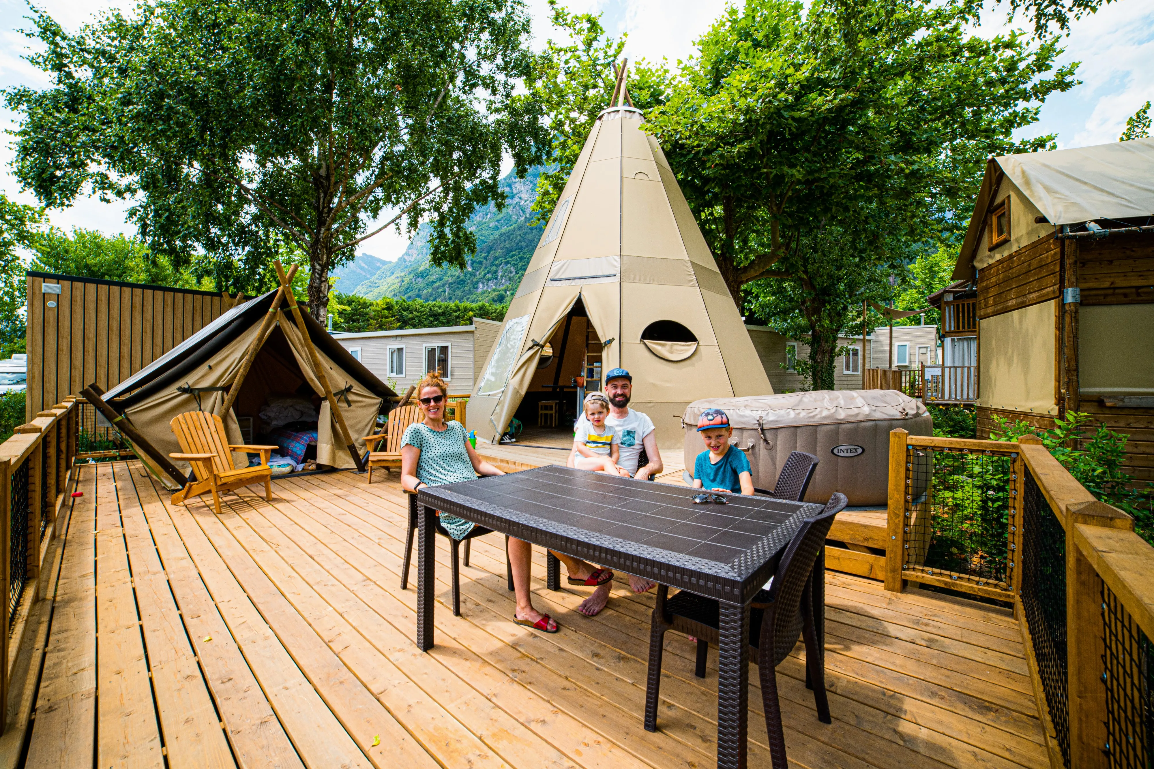 Discover the Tipi Lodge: the real glamping tent for your open-air holiday!